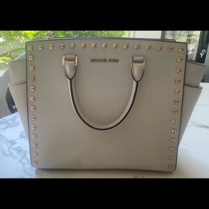 Michael Kors white leather purse with gold studs large